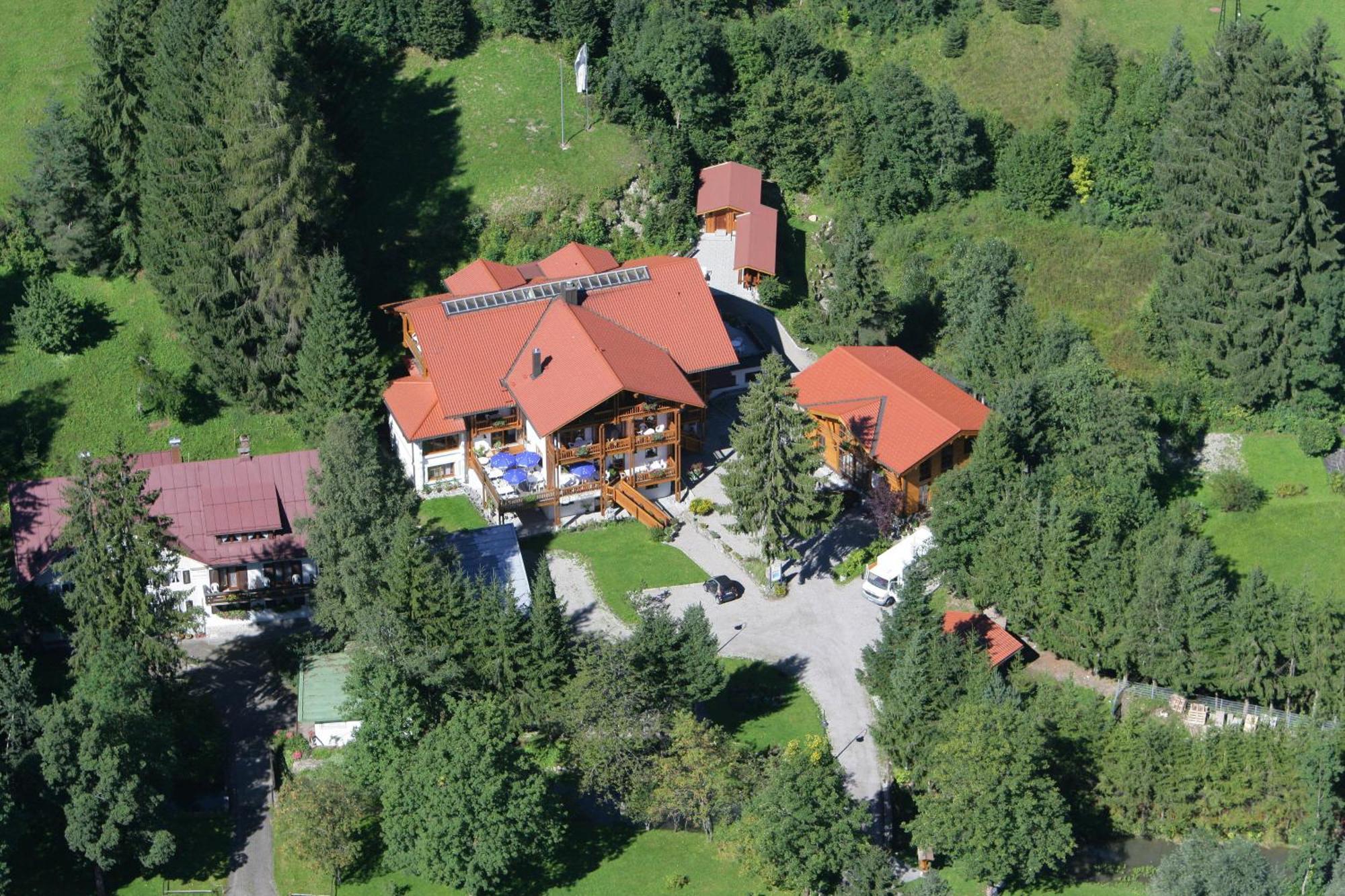 Hotel Und Apartements Im Forellenbach Fischen im Allgaeu Exterior photo