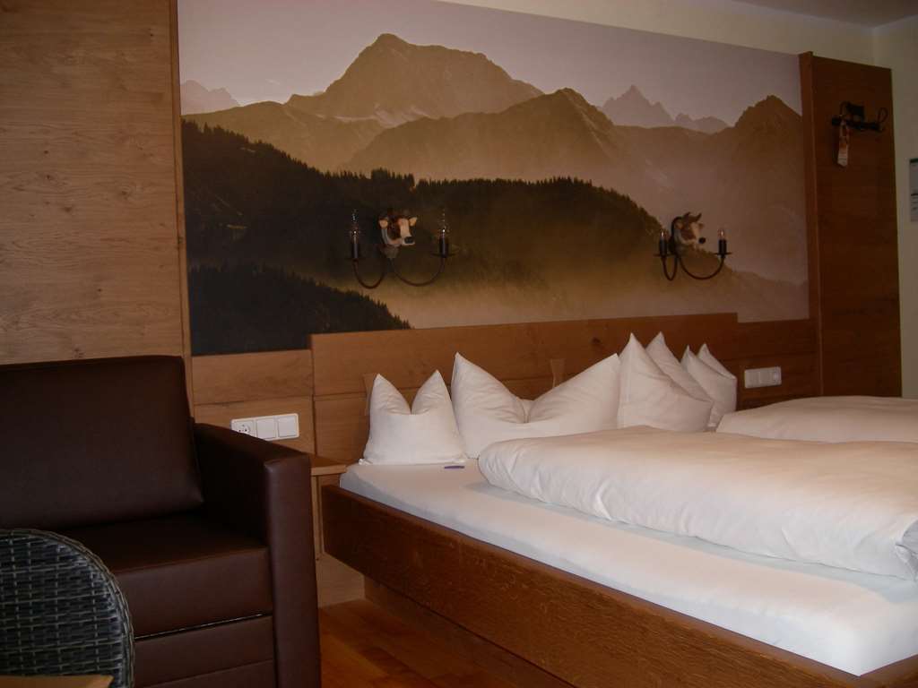 Hotel Und Apartements Im Forellenbach Fischen im Allgaeu Room photo
